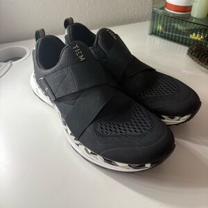 Black Men's Athletic Shoes